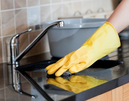 Professional oven cleaning service for E14 homes and flats